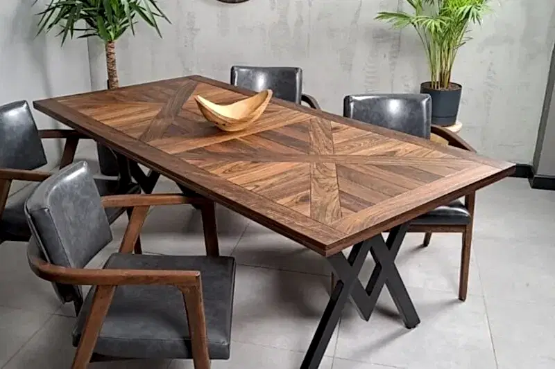 Afrika Cevizi Marküteri Desenli Masa