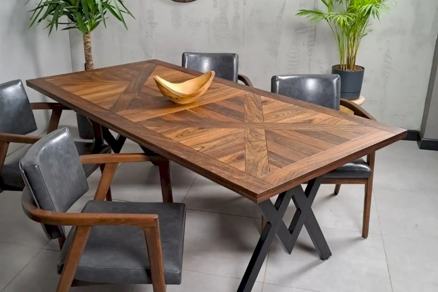 Afrika Cevizi Marküteri Desenli Masa