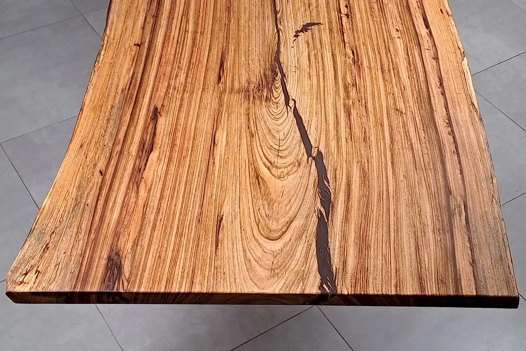 Afrika Zeytini Doğal Kenarlı Yekpare Masa - Görsel 2