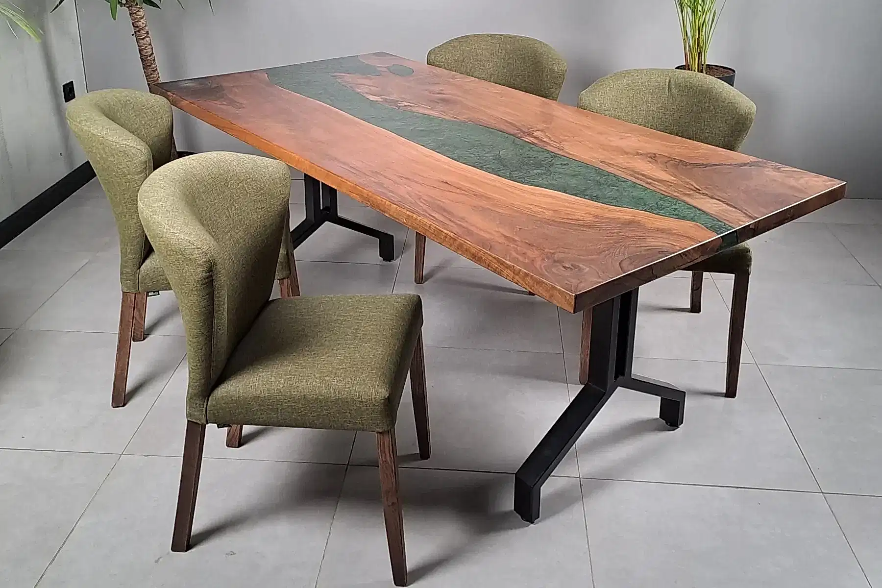 Ceviz Doğal Kenarlı Epoksili Masa Metalik Yeşil - Görsel 2