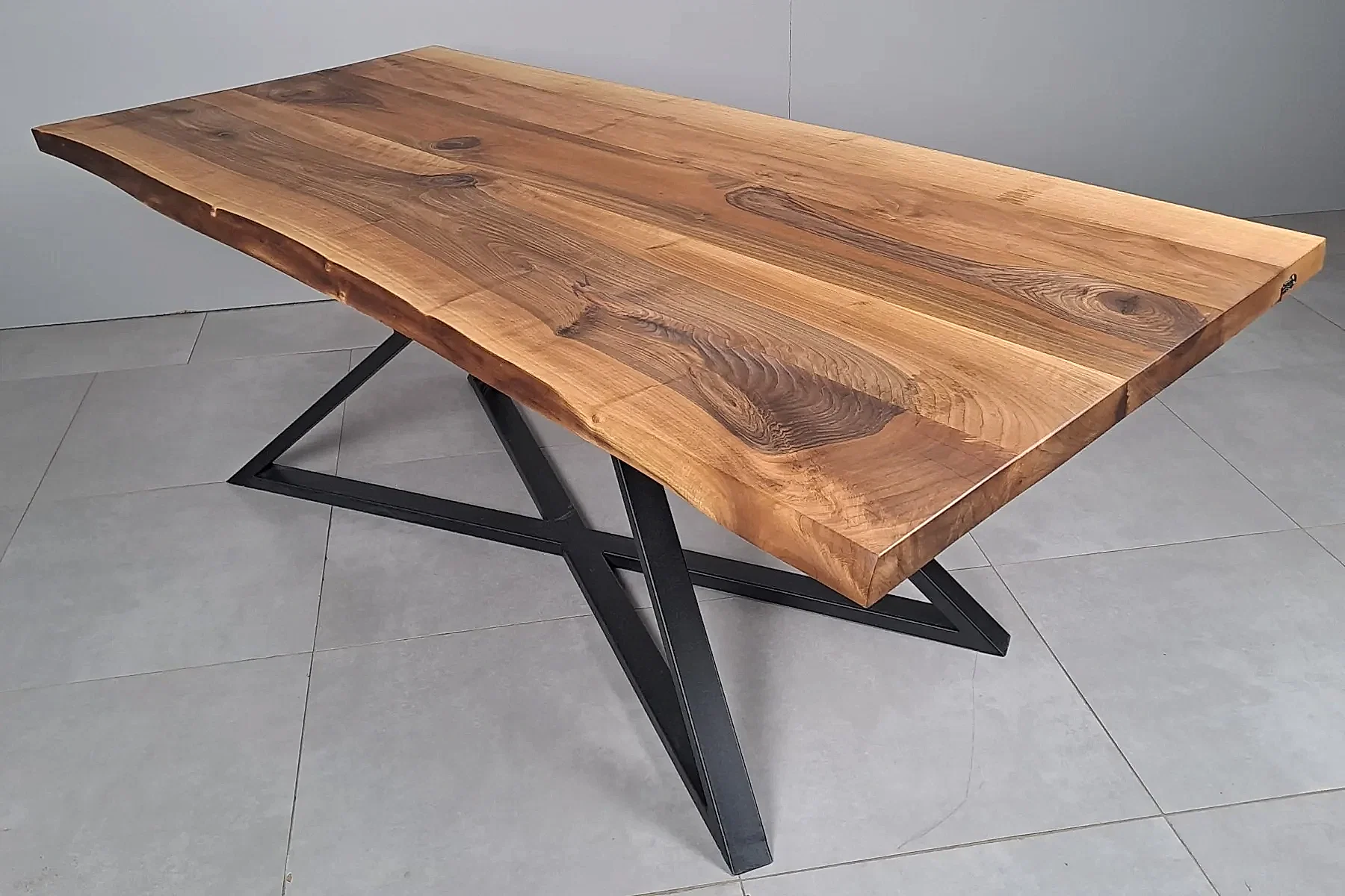 Ceviz Doğal Kenarlı Masa - Görsel 2