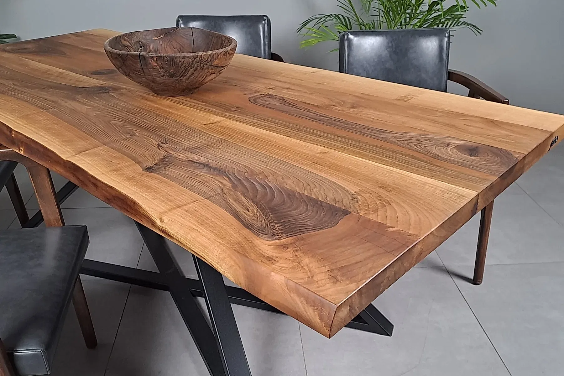 Ceviz Doğal Kenarlı Masa - Görsel 8