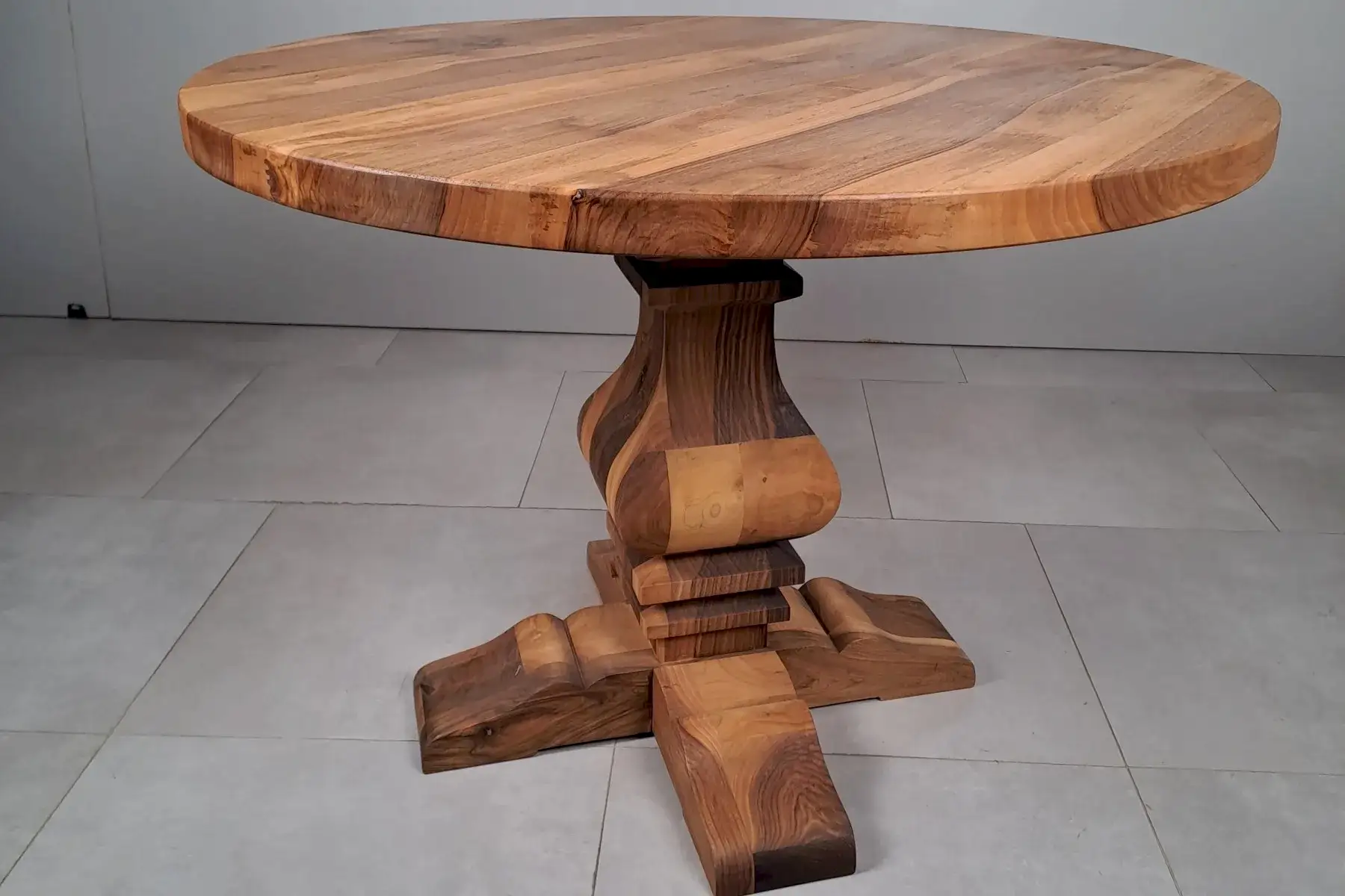 Ceviz Yuvarlak Masa - Görsel 5