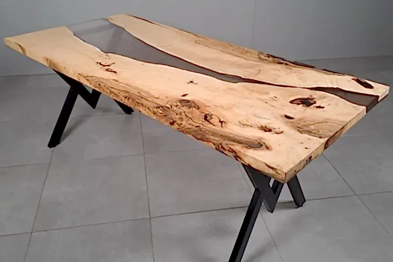 Dışbudak Doğal Kenarlı Epoksili Masa