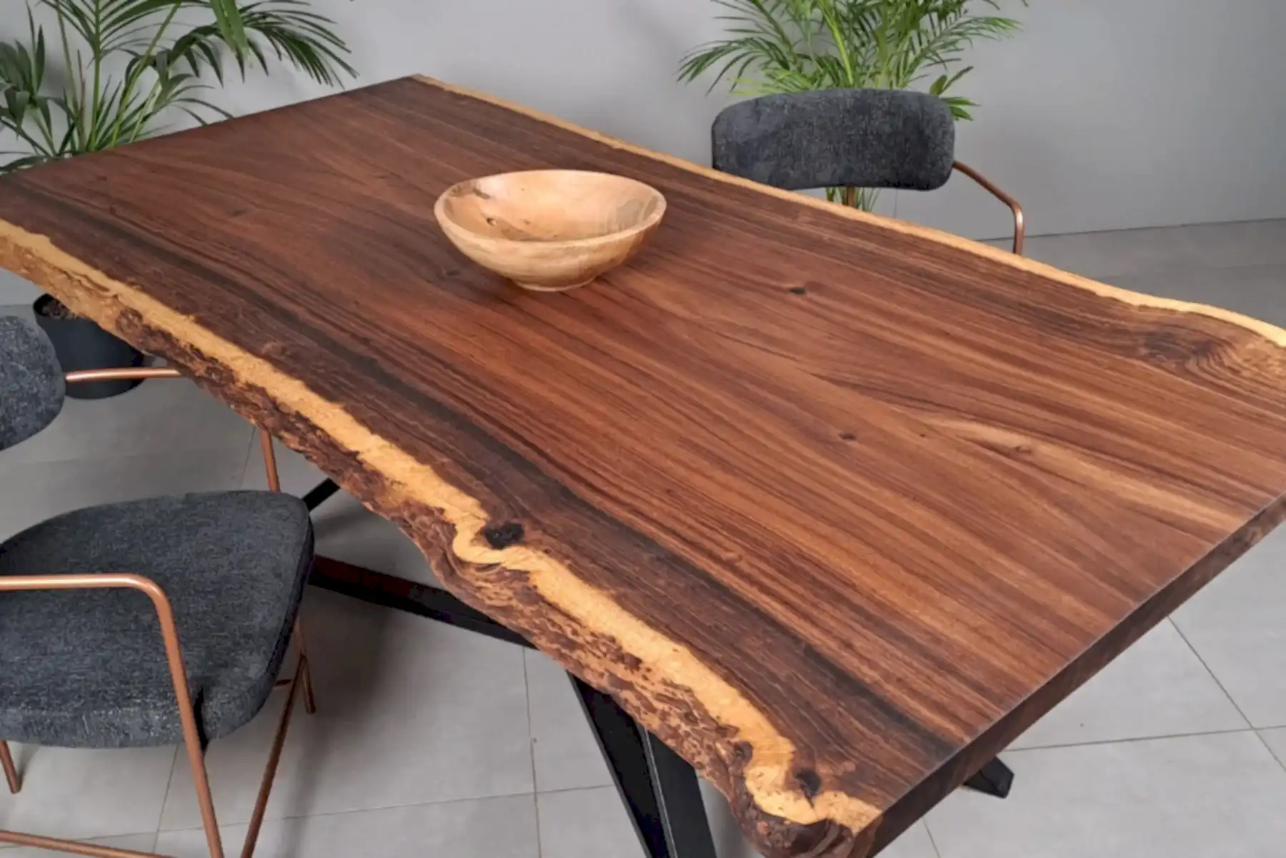 Hint Cevizi Doğal Kenarlı Yekpare Masa No2 - Görsel 2