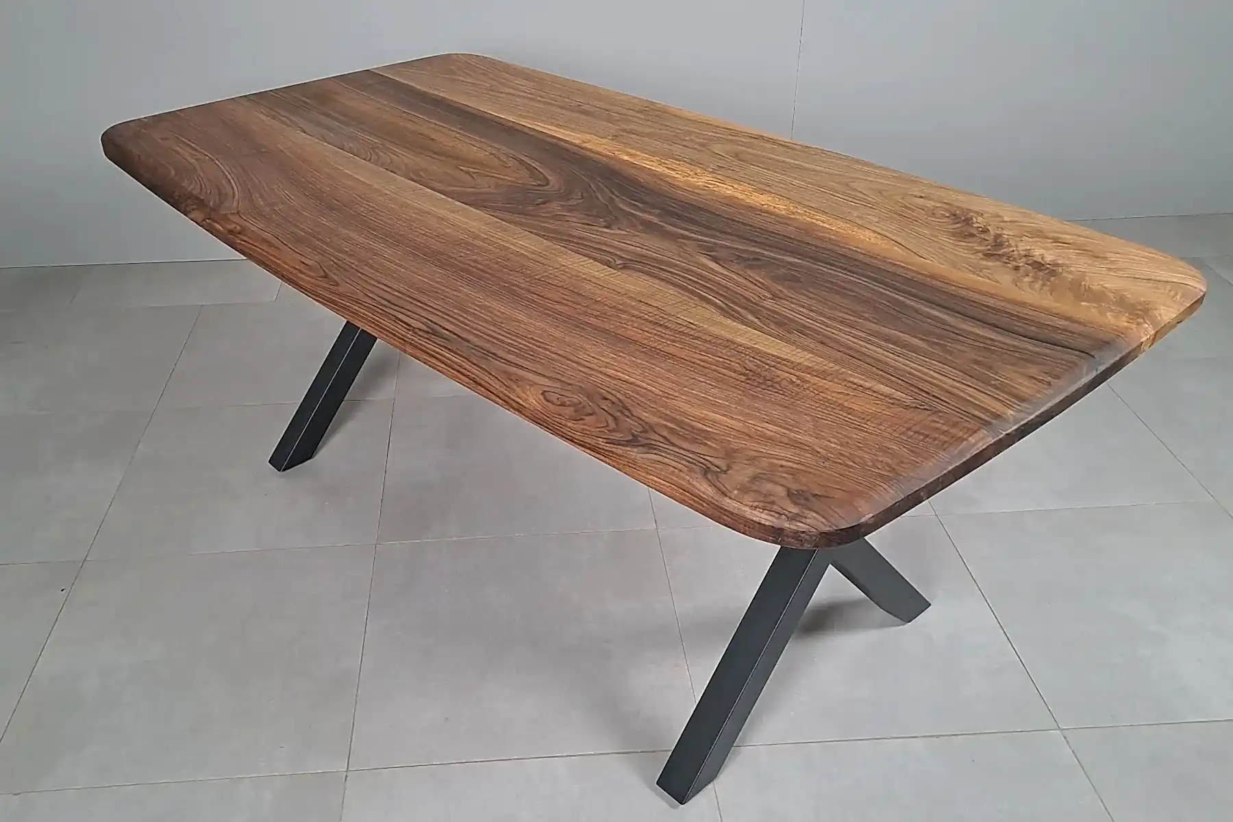 Ceviz İtalyan Kesim Masa