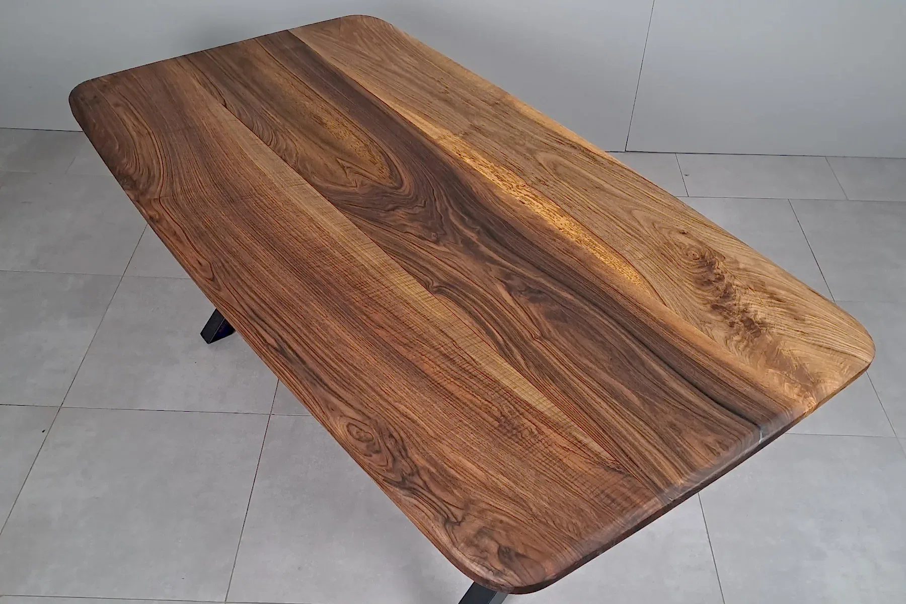 Ceviz İtalyan Kesim Masa - Görsel 2