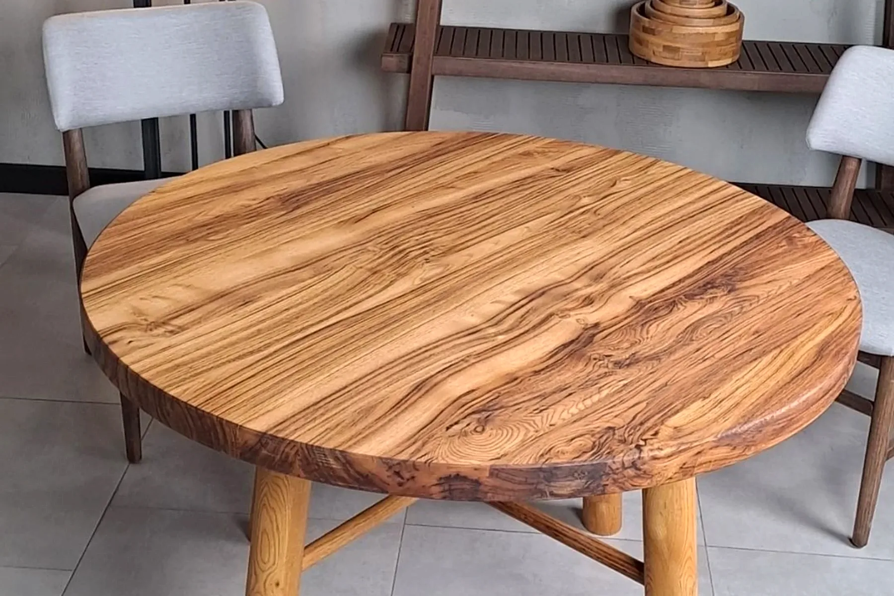 Kestane Yuvarlak Masa